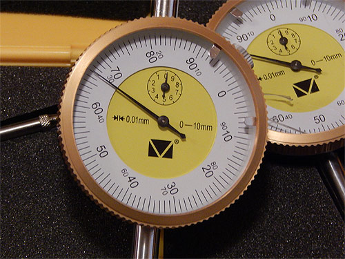Измерение индикатором часового типа